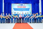 Lãnh đạo Trường Đại học Sư phạm kỹ thuật Vĩnh Long chúc mừng các thí sinh tham dự Cuộc thi Kỹ năng nghề thế giới lần 47
