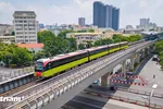 Đường sắt đô thị đoạn trên cao Nhổn-Cầu Giấy được đưa vào khai thác và vận hành. (Ảnh: Hoài Nam/Vietnam+)