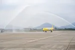 Nghi thức phun vòi rồng (Water salute) chào đón chiếc máy bay đầu tiên do Vietravel Airlines sở hữu