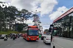 Áp lực giao thông tại Đà Lạt ngày càng lớn khi nhiều phương tiện ở các nơi đổ về