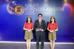 Đại diện Vietjet, Phó Giám đốc tài chính Nguyễn An Phú nhận giải "Doanh nghiệp xuất sắc nhất ngành du lịch Đông Nam Á" tại Giải thưởng Doanh nghiệp ASEAN 2025