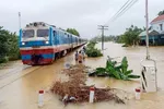 Tiếp tục ngừng chạy đường sắt Bắc - Nam do mưa lũ miền Trung