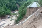 Mưa lớn tiếp tục gây sạt lở tại miền núi Nghệ An