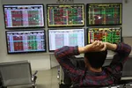 VN Index tiếp tục bị nhấn chìm trong sắc đỏ