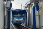 Tàu metro số 1 được 'vệ sinh' như thế nào?