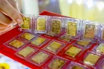 Vàng miếng chạm mốc 107 triệu đồng mỗi lượng