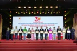 Các doanh nghiệp nhận bằng khen tại chương trình 