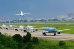 Người điều khiển flycam có thể gây mất an toàn tại sân bay Tân Sơn Nhất nếu không tuân thủ quy định về vùng cấm bay. Ảnh: HOÀNG HÙNG