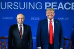 Tổng thống Mỹ Donald Trump hội đàm với Tổng thống Nga Vladimir Putin