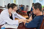 TPHCM gỡ 'nút thắt' BHYT cho người yếu thế