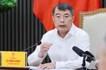 Thủ tướng yêu cầu công khai giá của từng chủng loại thiết bị, chủng loại thuốc. Ảnh: VIẾT CHUNG
