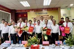 Ban giám đốc Sở NN-MT chúc mừng lãnh đạo Ban Bồi thường, giải phóng mặt bằng TPHCM