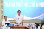 Phó Chủ tịch UBND TPHCM Bùi Minh Thạnh (trái) và Giám đốc Sở NN-MT Nguyễn Toàn Thắng tại điểm cầu TPHCM