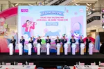Các đại biểu cắt băng khánh thành