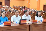 Các đại biểu tham dự hội nghị tiếp xúc cử tri