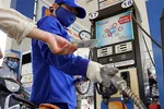 Giá xăng tăng từ chiều 26-12 nhưng ở mức kiểm soát tốt