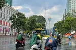 TPHCM bất ngờ đón cơn mưa 'giải nhiệt'