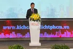 Phó Chủ tịch UBND TPHCM Trần Vĩnh Tuyến phát biểu tại hội nghị.