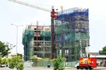 Giá thép tăng cao đang ảnh hưởng trực tiếp đến lợi nhuận của các doanh nghiệp địa ốc, buộc họ phải tính đến phương án tăng giá sản phẩm. Trong ảnh: Dự án Lê Thành An Lạc (quận Bình Tân, TPHCM) của Công ty TNHH Lê Thành. Ảnh: Trọng Tín