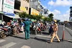 TPHCM gỡ bỏ các chốt kiểm soát nội thành, không yêu cầu giấy đi đường