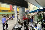 Vỉa hè đường Đỗ Quang Đẩu, quận 1, TP.HCM bị lấn chiếm từ nhiều năm nay - Ảnh: TỰ TRUNG
