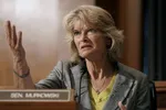 Thượng nghị sĩ Lisa Murkowski.
