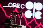 Giắc cắm bơm dầu in 3D và logo OPEC trong hình ảnh minh họa này, ngày 14 tháng 4 năm 2020. REUTERS / Dado Ruvic / Illustration