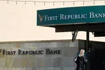 First Republic Bank phải đối mặt với khả năng hạn chế vay từ Fed 