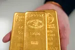 Vàng thế giới 22/8: Gần chạm mức cao kỷ lục sau cuộc họp của Fed