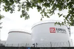 Các bể chứa dầu của công ty Lukoil tại Brussels, Bỉ. Ảnh minh hoạ: TTXVN