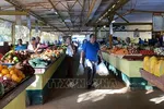 Bên trong chợ nông sản 19B ở La Habana.