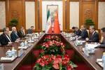 Ngoại trưởng Trung Quốc Vương Nghị trao đổi với người đồng cấp Iran Abbas Araghchi trong cuộc gặp song phương tại Bắc Kinh vào ngày 6/5. Ảnh: Xinhua