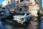 Khu vực bị mảnh vỡ thiết bị bay không người lái của Iran rơi trúng tại Hamad, Bahrain ngày 11-6. Ảnh: THX/TTXVN