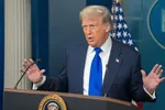Tổng thống Mỹ Donald Trump trong cuộc họp báo tại Washington, D.C. Ảnh: THX/TTXVN