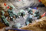 Giữ những 'trầm tích đỏ' cho mai sau