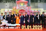 Đoàn khách quốc tế đầu tiên 'xông đất' TPHCM