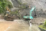 Khuyến cáo người dân tạm thời chưa lưu thông qua đèo Lò Xo do sạt lở