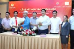 Đại diện LĐLĐ TPHCM cùng Tập đoàn Go Holding, Công ty TNHH San lấp và Xây dựng Lê Nguyễn tại lễ ký kết biên bản ghi nhớ