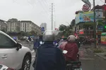Cơn mưa lớn tại Hà Nội, chiều 10-7. Ảnh: PHÚC HẬU