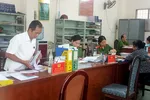 Khó như đi làm thủ tục nhập, tách hộ khẩu