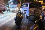 Xe ô tô “điên” tông nhiều xe máy khiến nhiều người bị thương