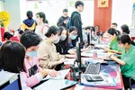 Thí sinh nộp hồ sơ xét tuyển bằng học bạ THPT vào Trường ĐH Công nghiệp Thực phẩm TPHCM năm 2021 