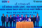 Lễ ký kết hiếm hoi trong vài năm trở lại đây giữa BIDV và nhà đầu tư chiến lược Hana Bank.