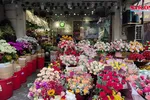 Giá hoa hồng lễ 8-3 nơi tăng nơi giảm, mẫu hoa thiết kế đa dạng hơn dịp 14-2
