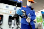 Đề xuất giảm thuế bảo vệ môi trường đối với xăng dầu tới mức sàn
