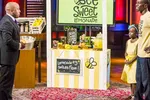 Ulmer 11 tuổi với quầy nước chanh của mình tại chương trình Shark Tank.