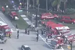 Cảnh sát phong tỏa hiện trường sau vụ xả súng tại Trường Marjory Stoneman Douglas ở thành phố Parkland, bang Florida.