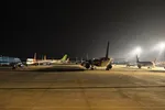 Sân bay Nội Bài tận dụng cả các đường lăn, sân đỗ để các hãng có vị trí đỗ tàu bay. (Ảnh: CTV/Vietnam+)
