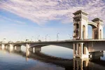 Kiến trúc cầu Trần Hưng Đạo theo phương án phong cách cổ điển xứ Đông Dương được thuyết trình.