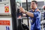 Giá xăng quay đầu giảm 1.000 đồng/lít